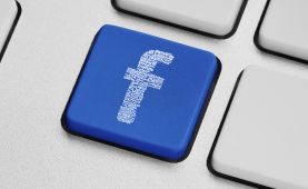 Facebook 13 lat po uruchomieniu - opinie ekspertów